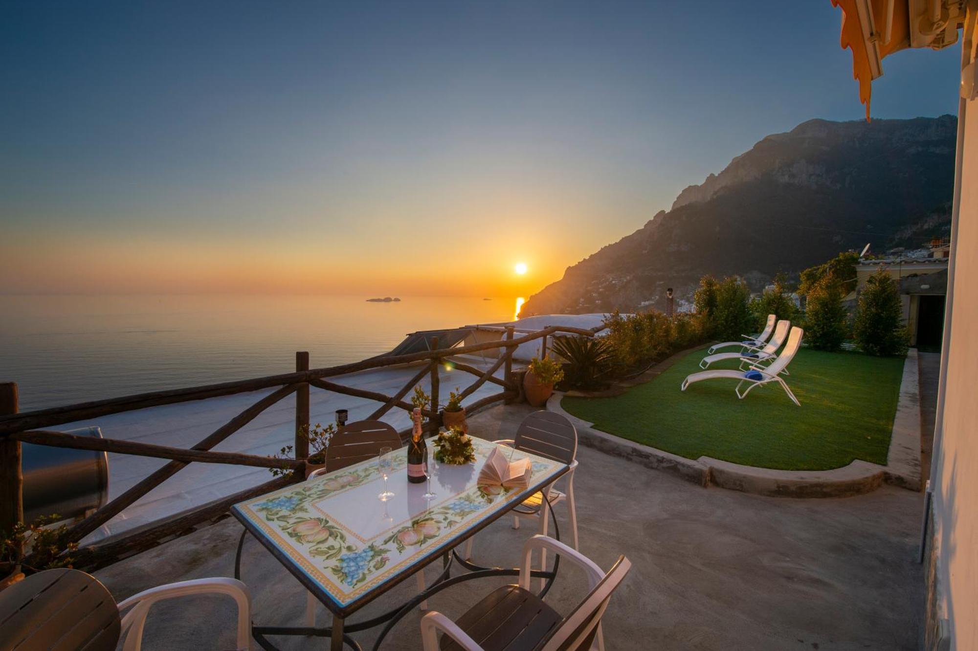 Апартаменти Aria Di Mare,Near Elevator, Few Steps, Parking, Garden Позітано Екстер'єр фото