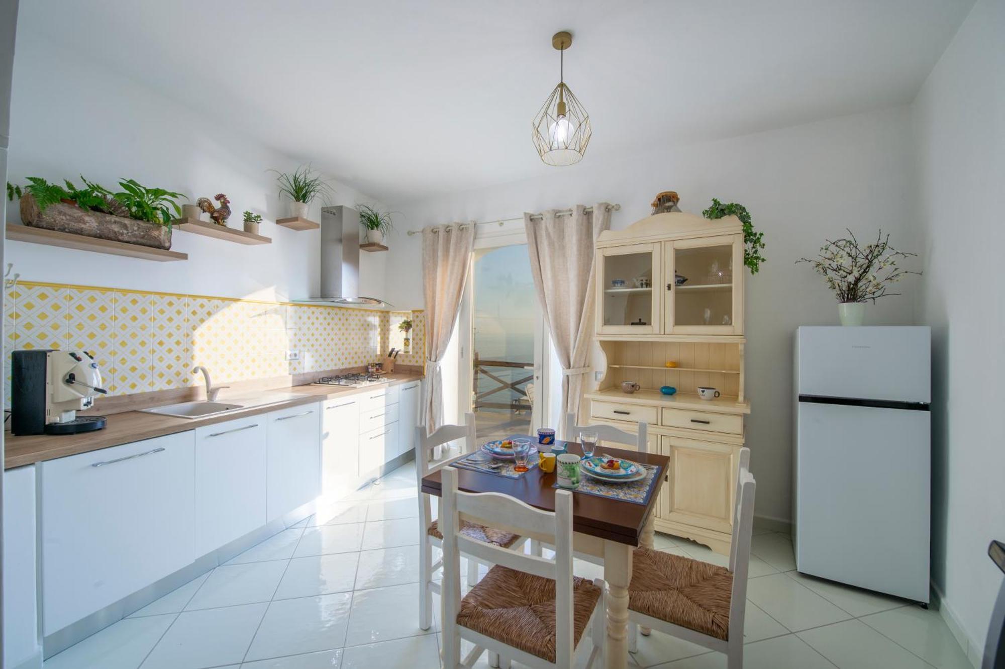 Апартаменти Aria Di Mare,Near Elevator, Few Steps, Parking, Garden Позітано Екстер'єр фото